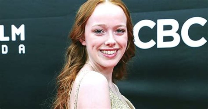 What bra size is Amybeth McNulty?