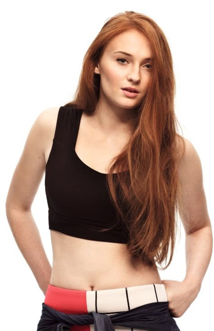 What bra size is Sophie Turner?