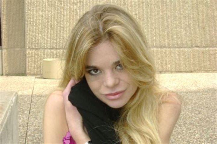 
What happened to Ellen Muth? Where is she now? Biography 