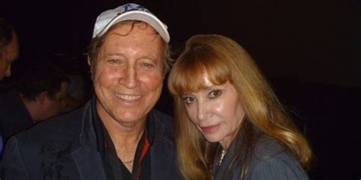 What is actress Lisa Eilbacher doing now? Her Bio: Net Worth, “An Officer and a Gentleman”, Family, Divorce, Dating