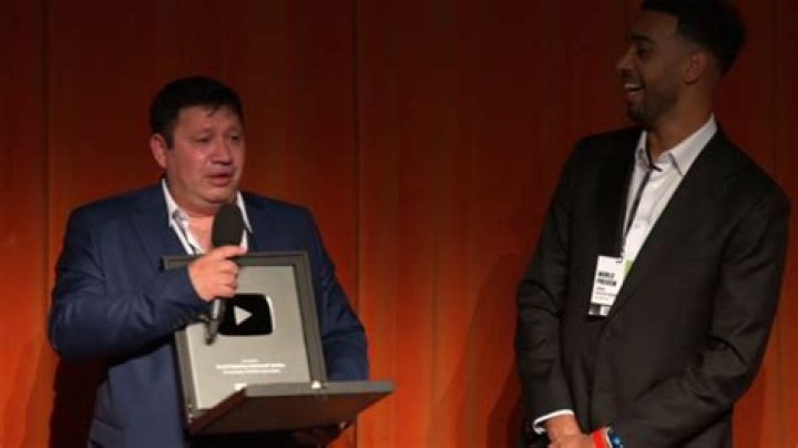 What Is Niko Omilana’s Real Name? All We Know About The English YouTuber