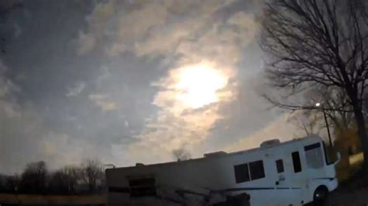 
What was the loud boom in Indiana? Meteor speculation erupts amid bright flash sightings 