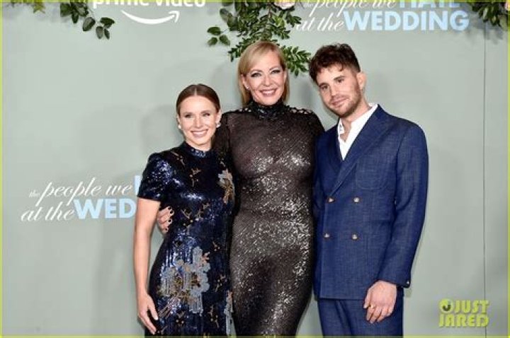 
Who Is Allison Janney’s Partner? The West Wing Actress’ Mysterious Love Life 