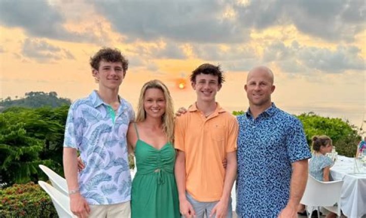 
Who Is Andrew Benintendi Girlfriend Becca Schame? Meet The Yankees Outfielder Parents And Family 