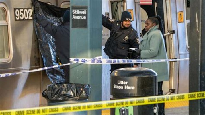 
Who Is Brendan Dowling And Was He Arrested By NYC Police? Slasher Attacked Commuter On The Subway 