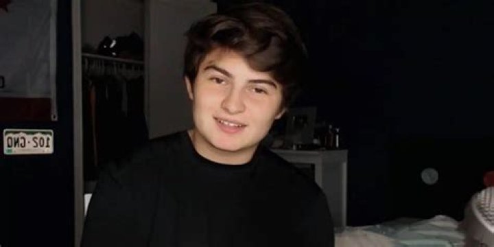 
Who is Kalvin Garrah? How old is he? Age, Dating, Wiki 