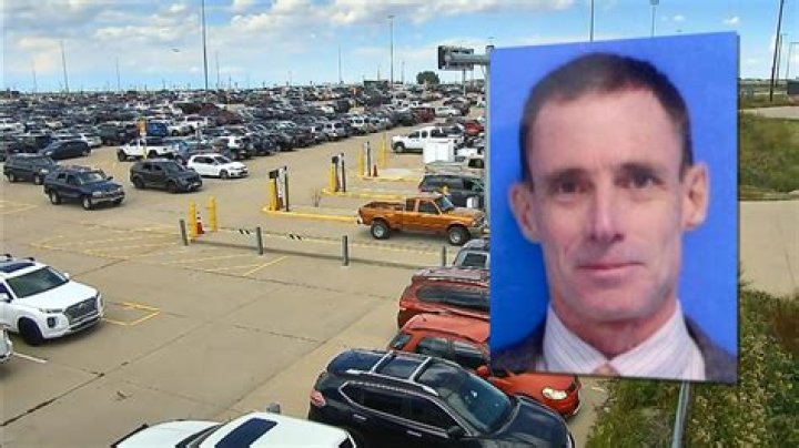 Who is Kenneth Henderson Jones, United Airlines pilot seen attacking Denver Airport parking gate with ax?