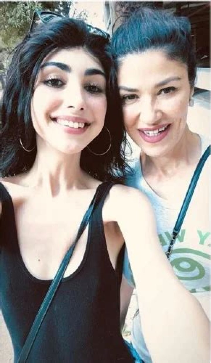 Who Is Luzelba Mansour Ex Husband Zaki Mansour? Alexa Mansour Mother And Family