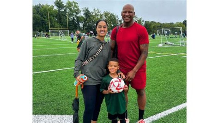 
Who is Marie? NFL star Ryan Shazier accused of cheating by wife Michelle 