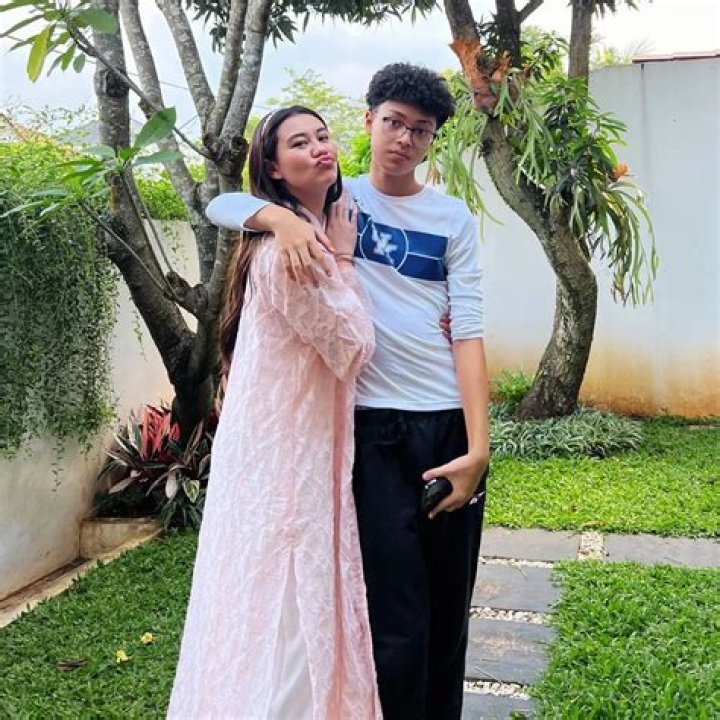 
Who is Mudjie Massaid? Angelina Sondakh Husband To Be and Viral TikTok Dance Video 