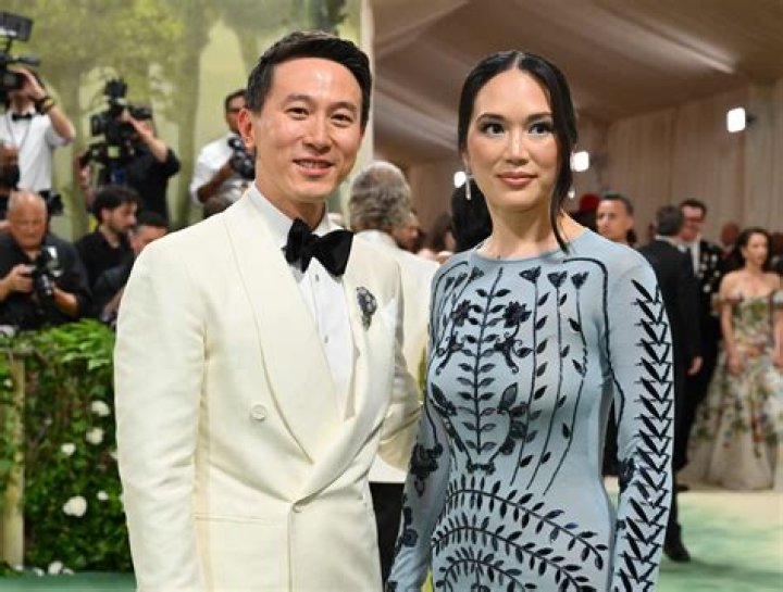 Who Is Shou Zi Chew’s Wife And What Is The Shou Zi Chew’s Net Worth?