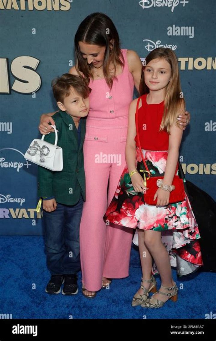 Who is Theodore Vigo Sullivan Gillies? All About Rachael Leigh Cook’s Son