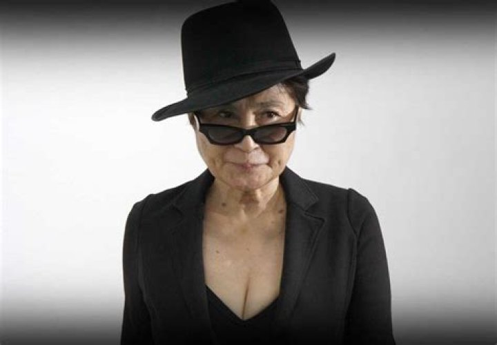 Yoko Ono Height, Weight, Net Worth, Age, Birthday, Wikipedia, Who, Nationality, Biography
