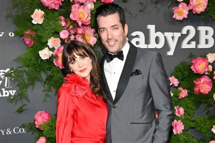 
Zooey Deschanel Calls Boyfriend Jonathan Scott an ‘Amazing Stepdad’ 